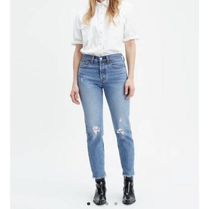 Levi’s Wedgie Jean in Untold Truth